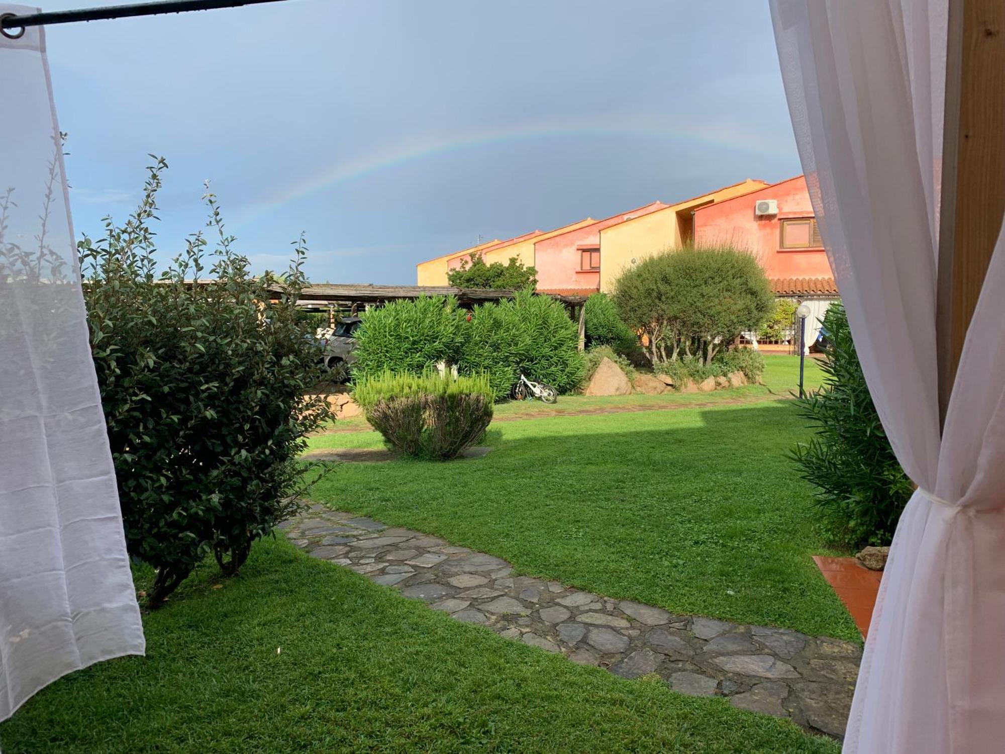 Casa Smeralda: Con Giardino E Vicino Al Mare Punta Molara Esterno foto