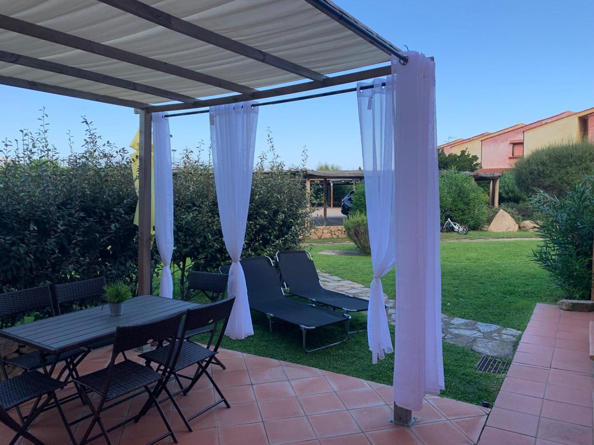 Casa Smeralda: Con Giardino E Vicino Al Mare Punta Molara Esterno foto
